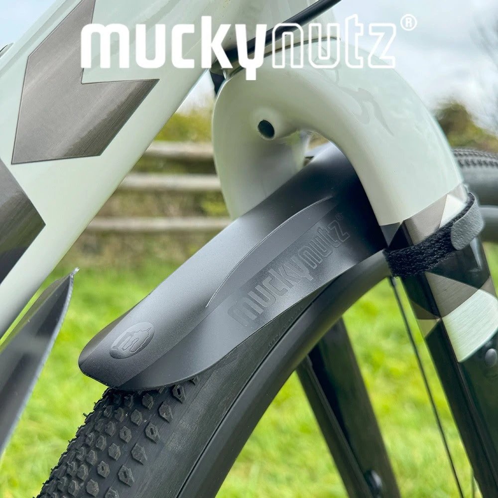 Gravel Mini Face Fender schwarz