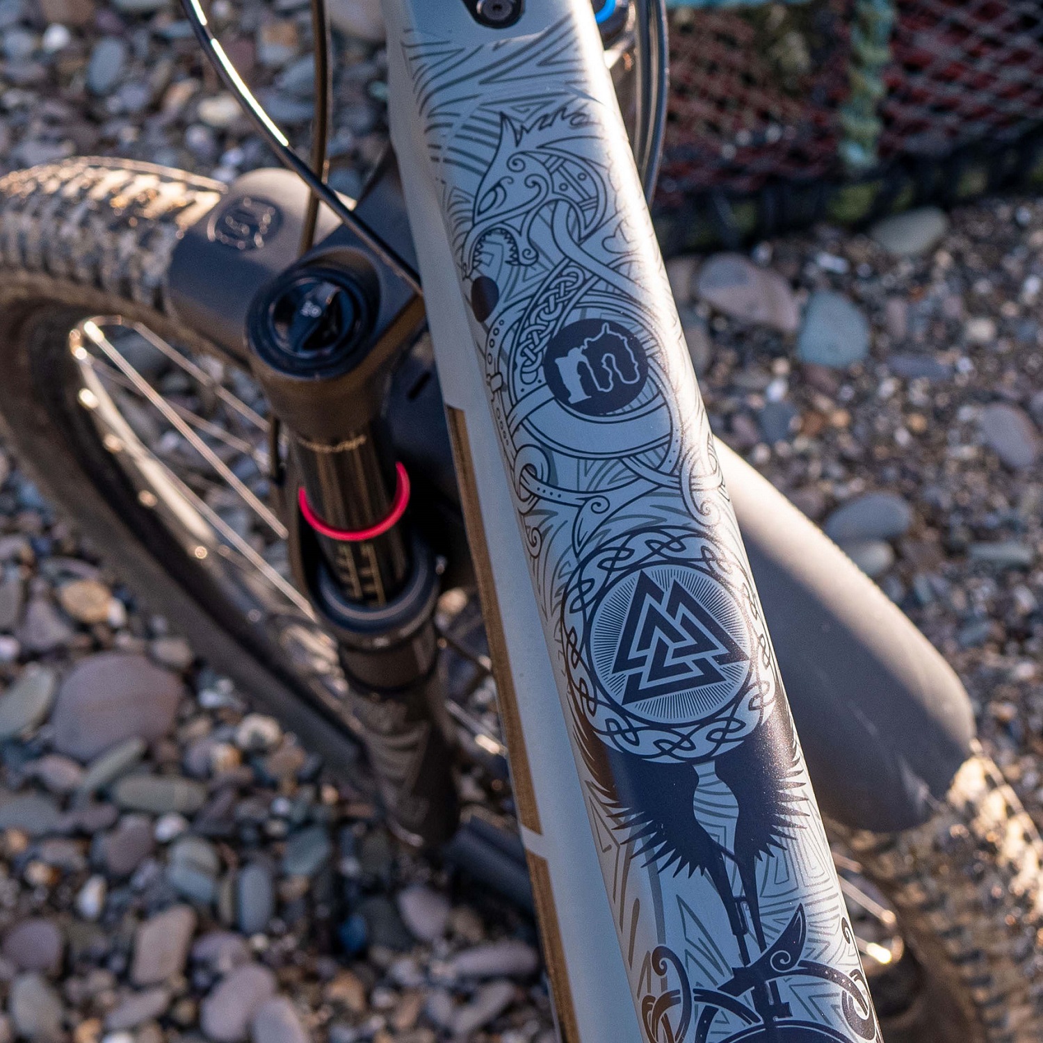 Frame Skinz Viking schwarz