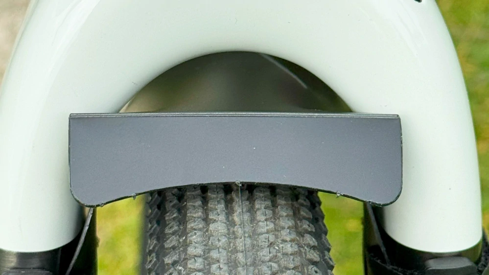 Gravel Mini Face Fender schwarz